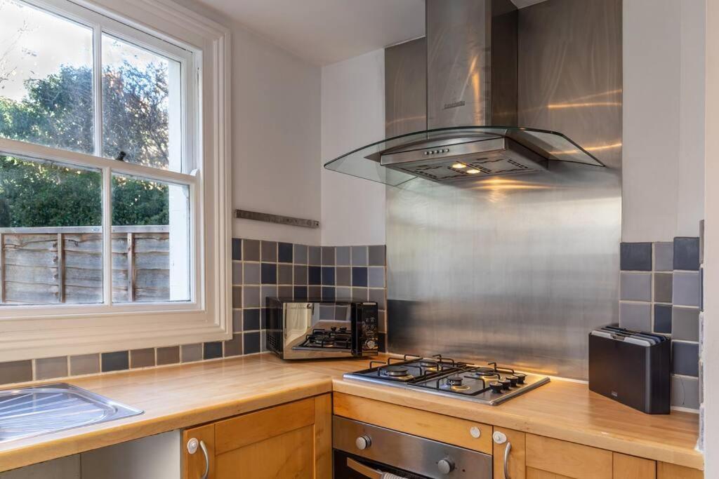 Victorian Flat Close To Station With Large Garden Apartment Brighton Exterior photo